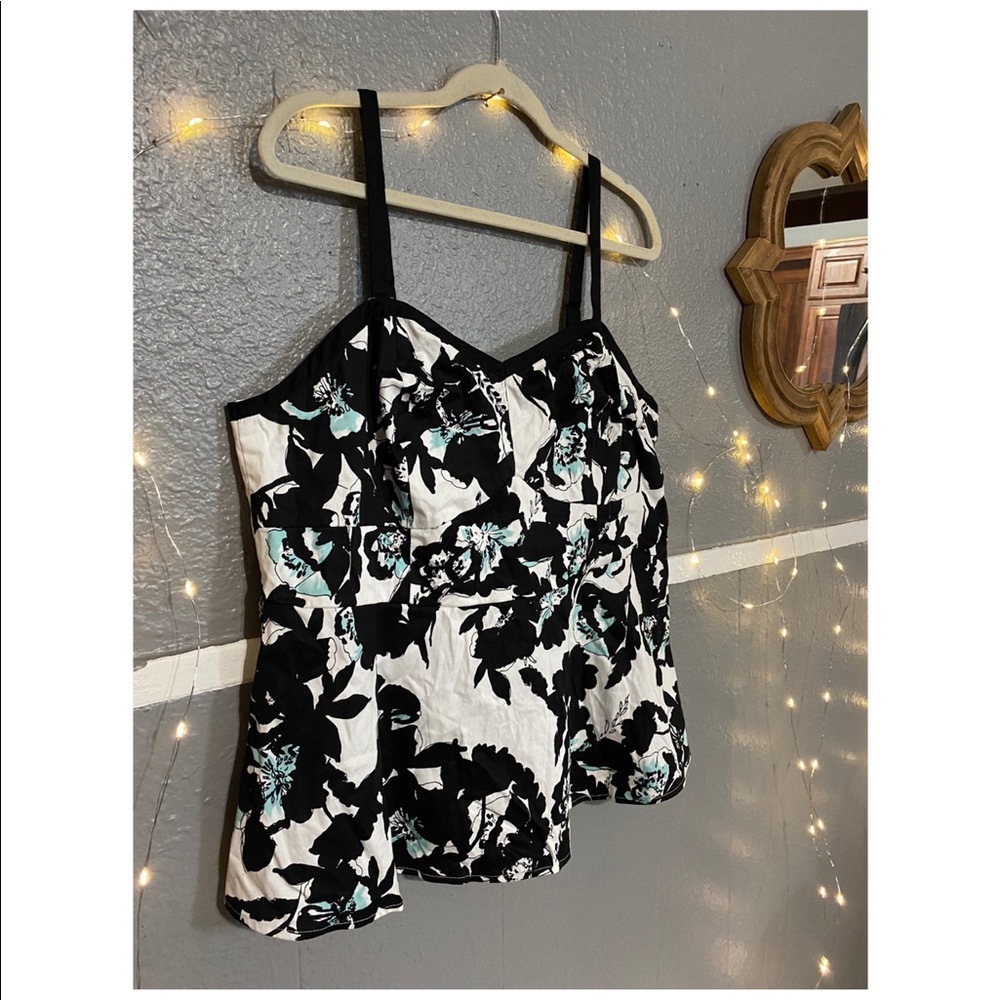 NWT Torrid floral peplum shirt